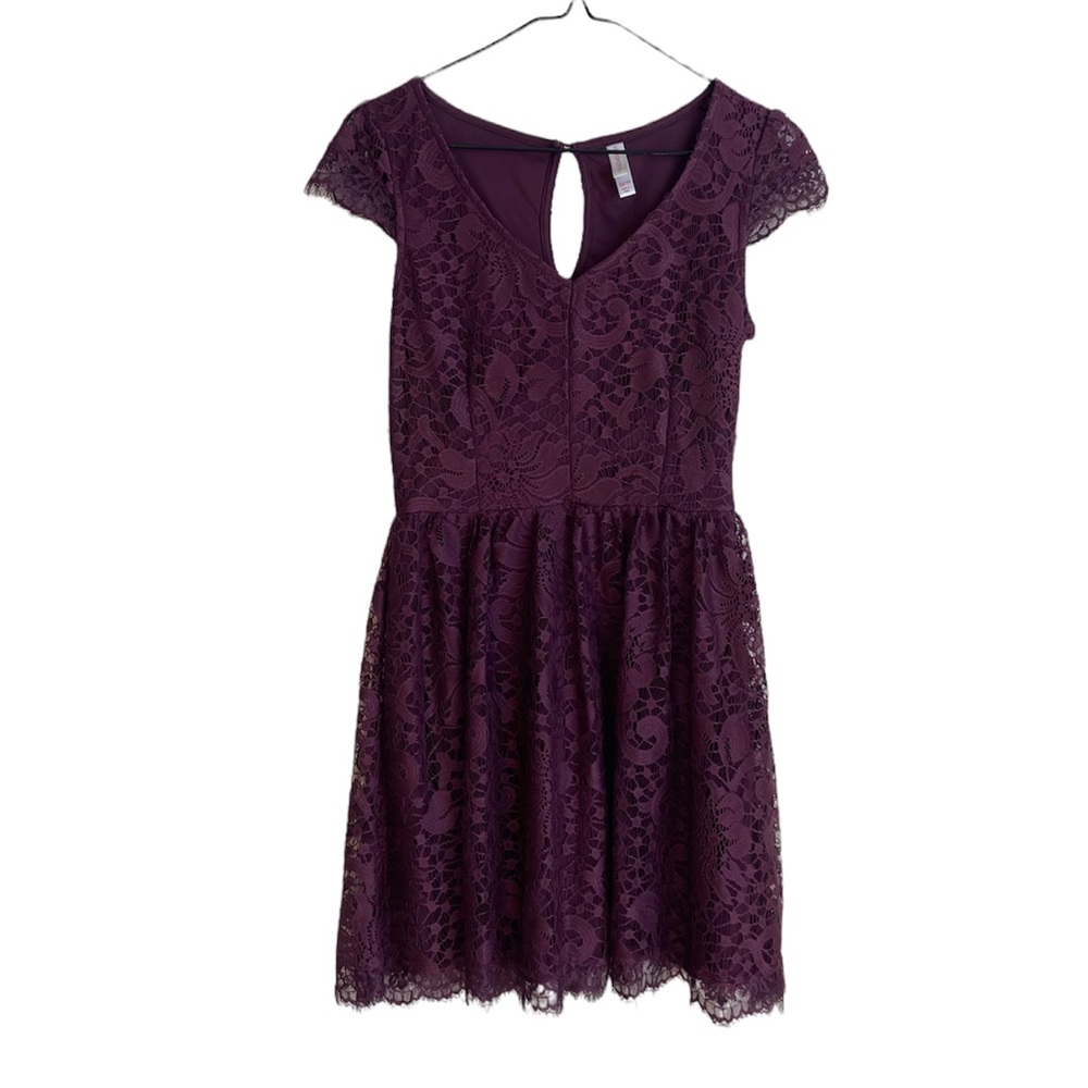 XHILARATION PURPLE FLOWY LACE SHORT SLEEVE MINI DRESS, WITH ZIPPER, SIZE XS